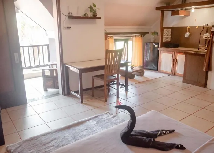 Pigeon Mandala & Resto Apartment
